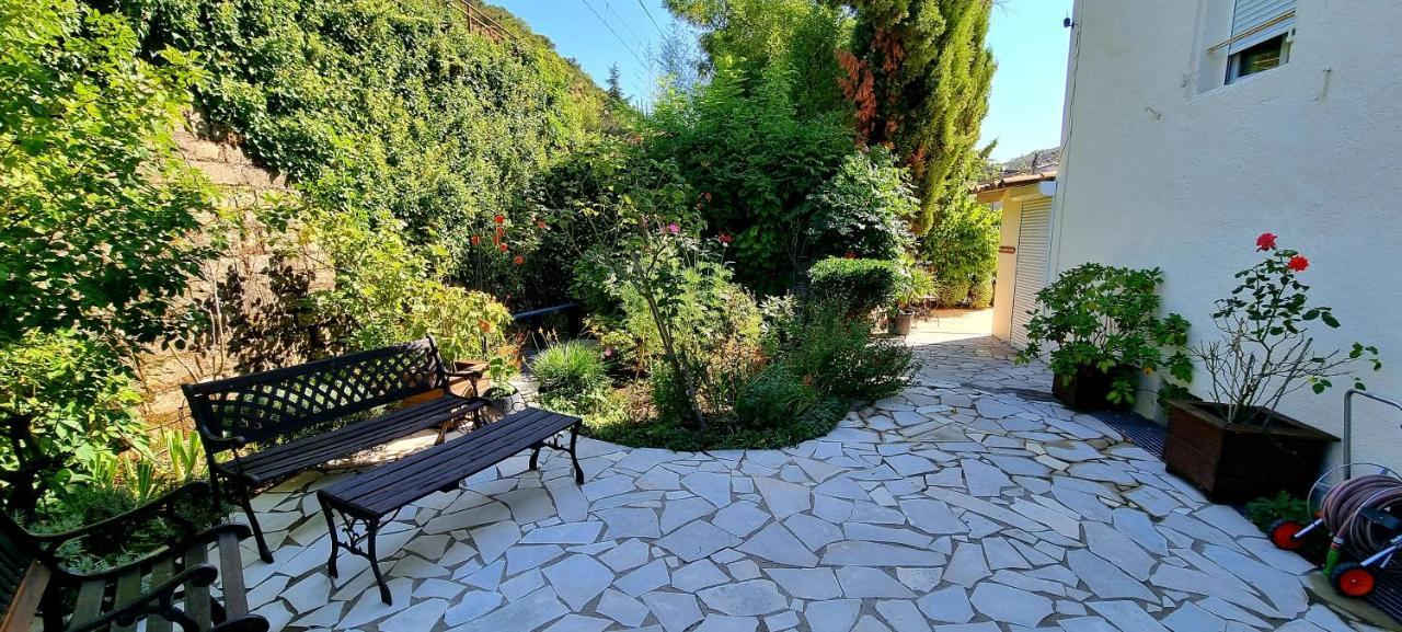 Manoir De Gravezon Bed and Breakfast Lunas  Εξωτερικό φωτογραφία